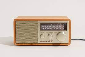“The Timeless Allure of Radio: A Journey Through Waves of Connection”